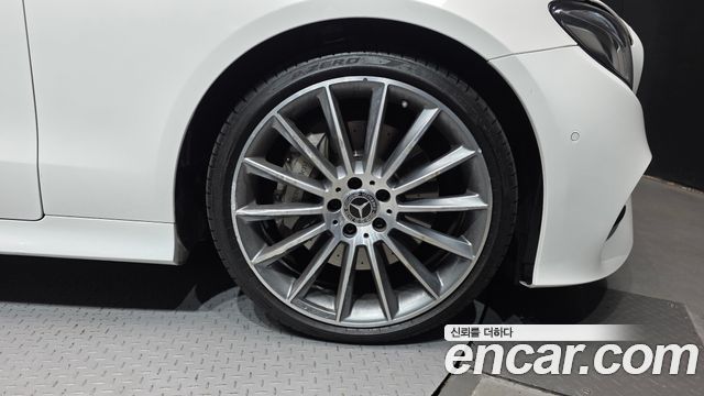 Mercedes-Benz E-Class (W213) E450 4MATIC Cabriolet 2020 — фото 21