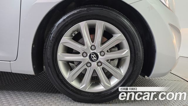 Hyundai Avante 1.6 GDi Modern Standard 2015 — фото 5