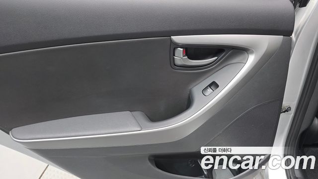 Hyundai Avante 1.6 GDi Modern Standard 2015 — фото 25