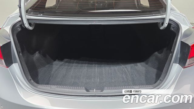 Hyundai Avante 1.6 GDi Modern Standard 2015 — фото 27