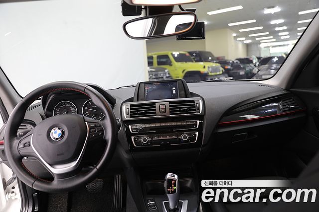 BMW 1 Series (F20) 118d Sport 5Door 2017 — фото 15