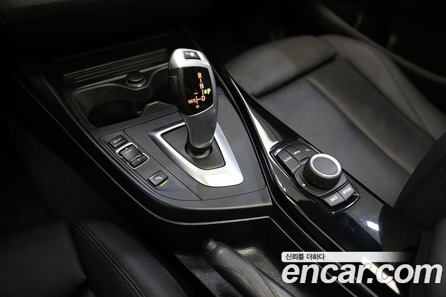 BMW 1 Series (F20) 118d Sport 5Door 2017 — фото 20