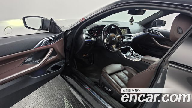 BMW 4 Series (G22) 420i M Sport Performance Coupe 2022 — фото 10