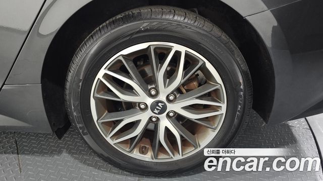 Kia K5 (III) 2.0 Trendy 2021 — фото 21