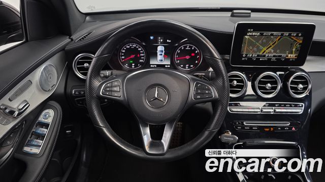 Mercedes-Benz GLC-Class (X253) GLC300 4MATIC AMG Line Coupe 2019 — фото 13