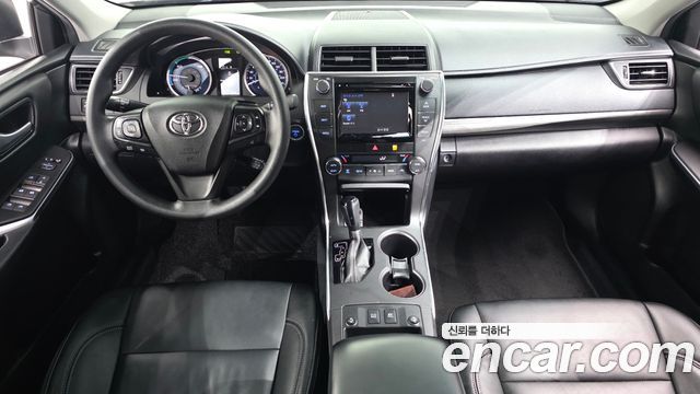 Toyota Camry Hybrid LE 2017 — фото 7