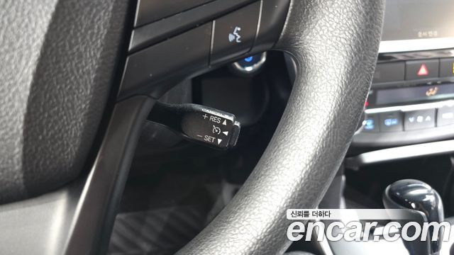 Toyota Camry Hybrid LE 2017 — фото 17