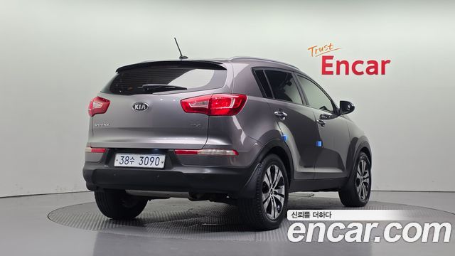 Kia Sportage R Diesel 2WD TLX High-Deluxe 2011 — фото 2