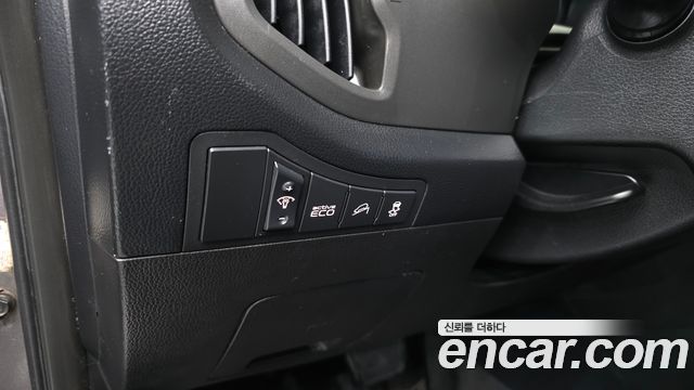 Kia Sportage R Diesel 2WD TLX High-Deluxe 2011 — фото 12