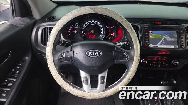 Kia Sportage R Diesel 2WD TLX High-Deluxe 2011 — фото 13