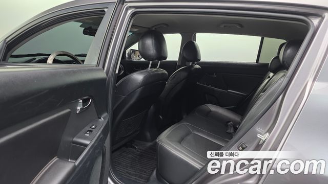 Kia Sportage R Diesel 2WD TLX High-Deluxe 2011 — фото 16