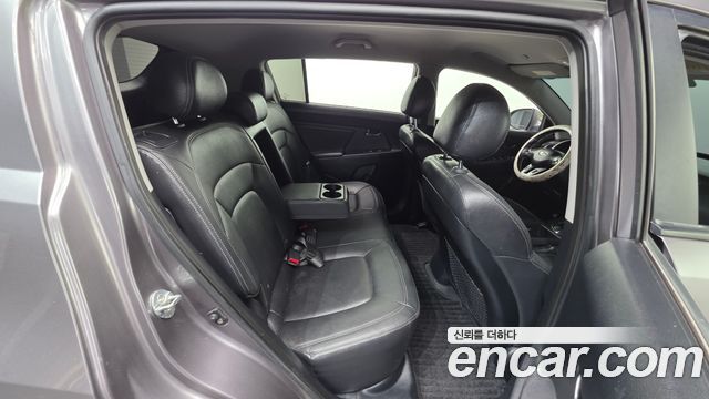 Kia Sportage R Diesel 2WD TLX High-Deluxe 2011 — фото 18