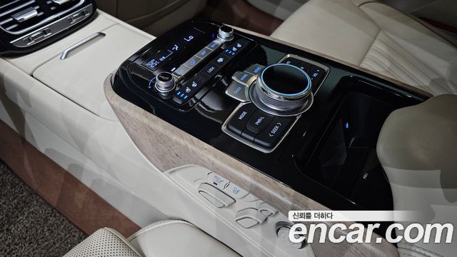 Genesis G90 3.3 T AWD Premium 2019 — фото 20