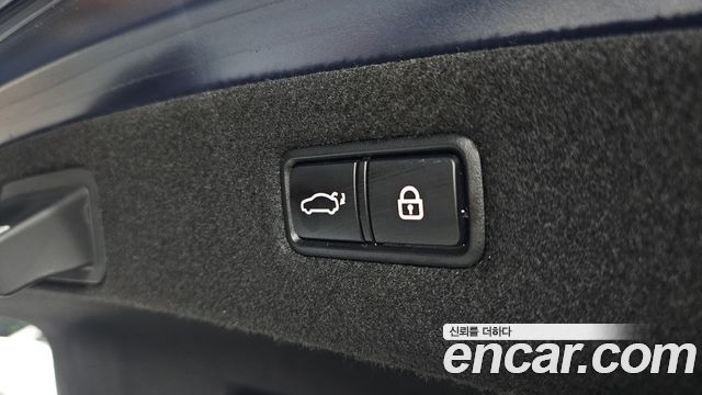 Genesis G90 3.3 T AWD Premium 2019 — фото 23