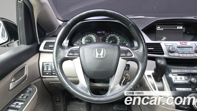 Honda Odyssey 3.5 4th 2013 — фото 13