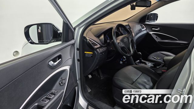 Hyundai Santa Fe (DM) Diesel(e-VGT) 2.0 4WD Premium 2013 — фото 15
