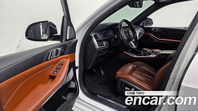 BMW X5 (G05) M50i 2022 — фото 13