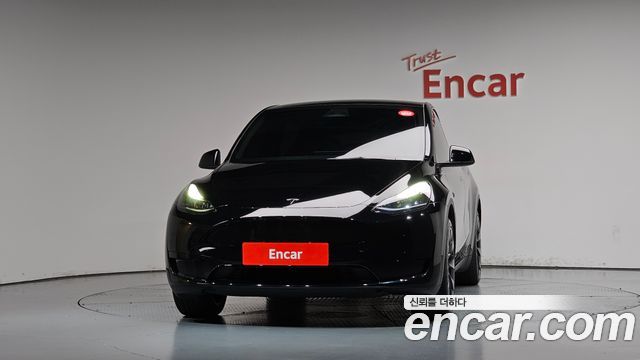 Tesla Model Y RWD 2025 — фото 3