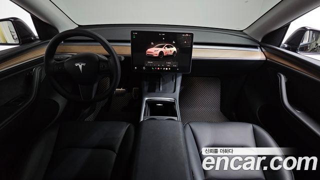 Tesla Model Y RWD 2025 — фото 7