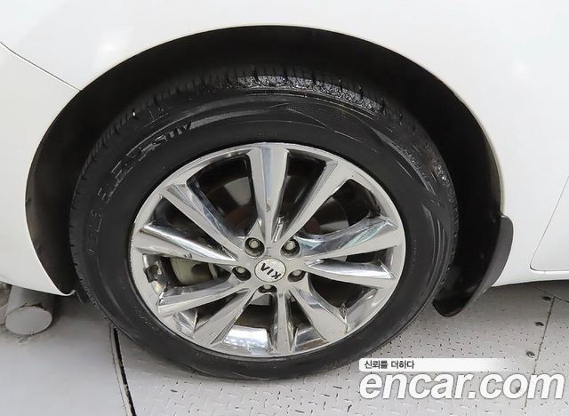 Kia Carnival 9-Seater Noblesse Special 2019 — фото 5