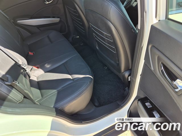 KG Mobility (SsangYong) Tivoli Diesel LX 2WD 2016 — фото 19