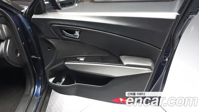 KG Mobility (SsangYong) Tivoli LX 2WD DLX 2016 — фото 24
