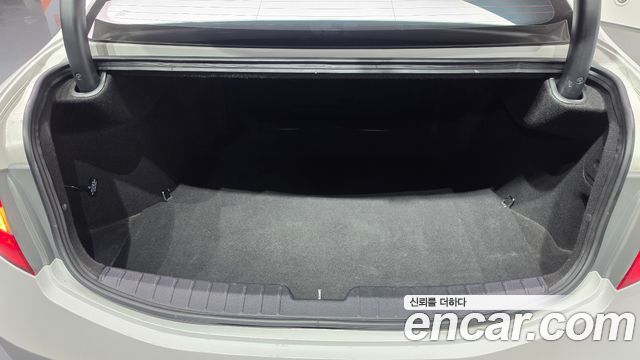 Hyundai Grandeur (HG) HG240 Modern 2016 — фото 36