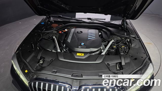 BMW 7 Series (G11) 745e iPerformance M Sport 2022 — фото 6