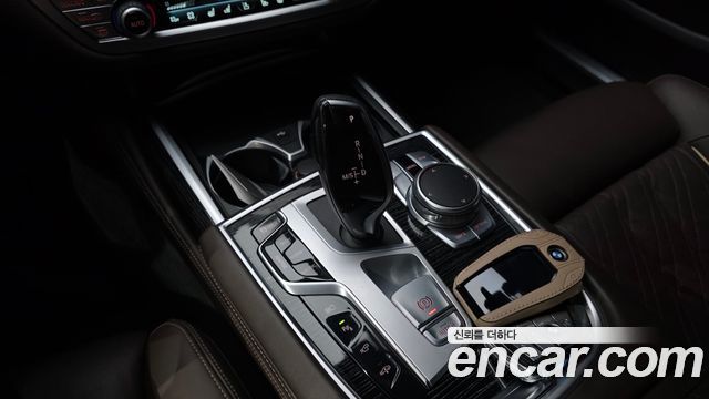 BMW 7 Series (G11) 745e iPerformance M Sport 2022 — фото 9