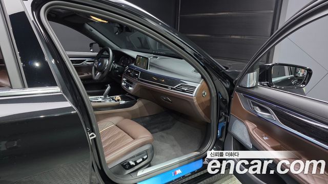 BMW 7 Series (G11) 745e iPerformance M Sport 2022 — фото 11
