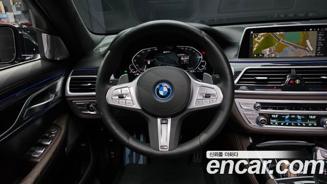 BMW 7 Series (G11) 745e iPerformance M Sport 2022 — фото 13