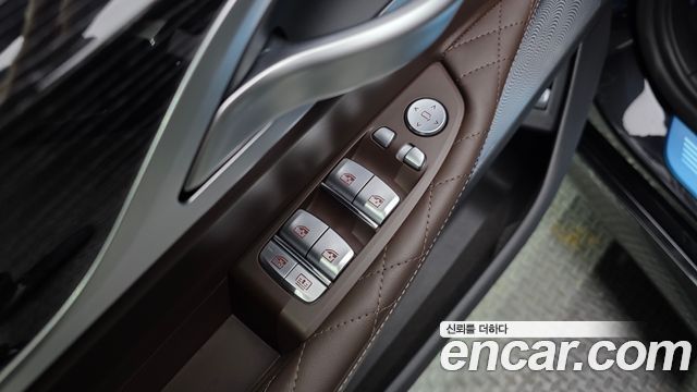 BMW 7 Series (G11) 745e iPerformance M Sport 2022 — фото 29