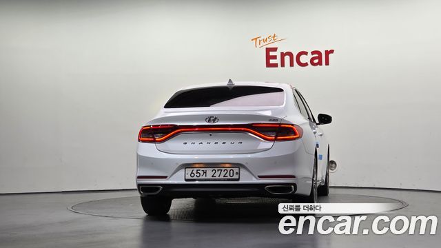 Hyundai Grandeur (IG) 2.2 Diesel Premium Special 2018 — фото 4