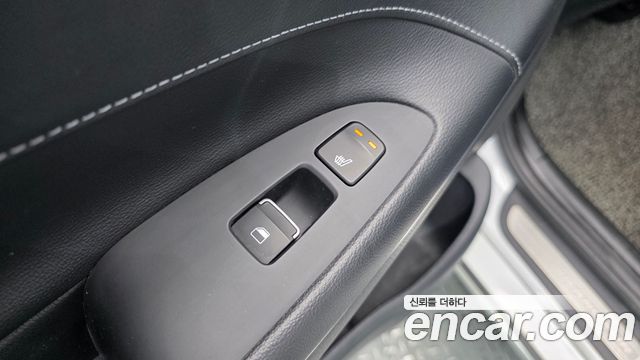 Hyundai Grandeur (IG) 2.2 Diesel Premium Special 2018 — фото 23