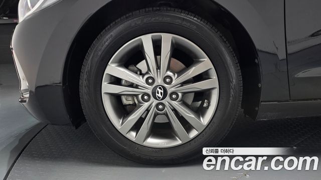 Hyundai Avante (AD) 1.6 e-VGT SMART Special 2016 — фото 5