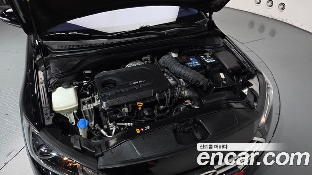 Hyundai Avante (AD) 1.6 e-VGT SMART Special 2016 — фото 6