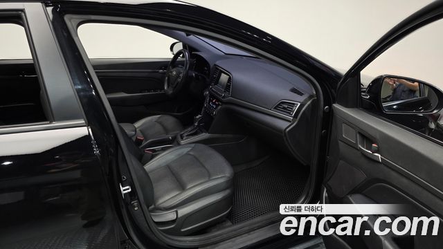 Hyundai Avante (AD) 1.6 e-VGT SMART Special 2016 — фото 11