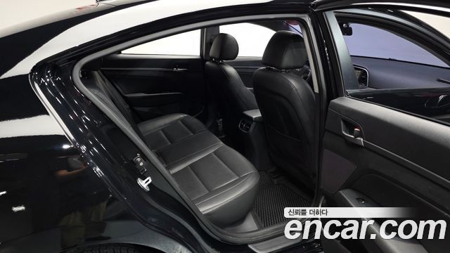 Hyundai Avante (AD) 1.6 e-VGT SMART Special 2016 — фото 12