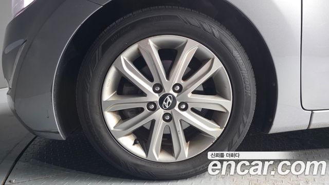 Hyundai Avante 1.6 VGT Modern Standard 2014 — фото 5