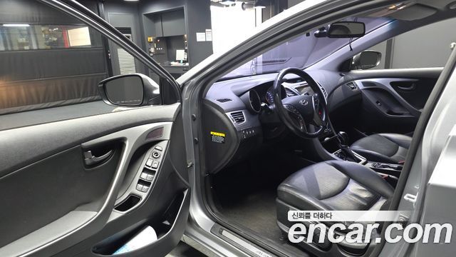 Hyundai Avante 1.6 VGT Modern Standard 2014 — фото 10