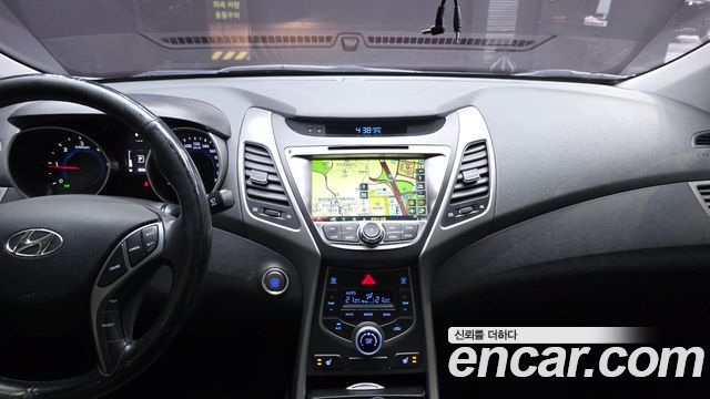 Hyundai Avante 1.6 VGT Modern Standard 2014 — фото 14