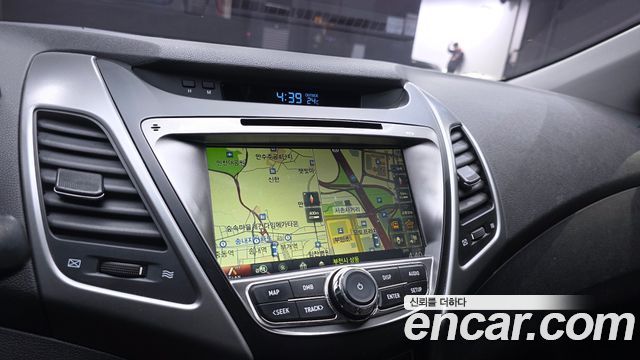 Hyundai Avante 1.6 VGT Modern Standard 2014 — фото 15