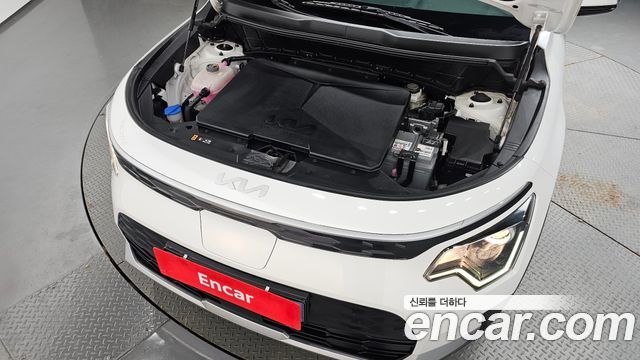 Kia Niro EV Air 2023 — фото 6