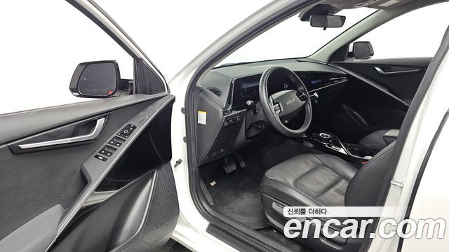 Kia Niro EV Air 2023 — фото 10