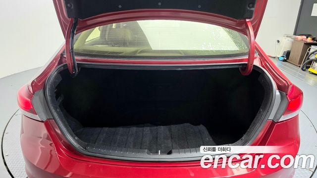 Hyundai Avante (AD) 1.6 e-VGT SMART 2016 — фото 20