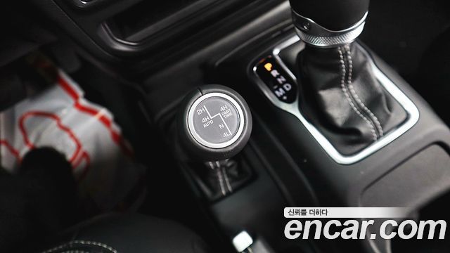 Jeep Wrangler (JL) 2.0 Overland Power Top 4Door 2023 — фото 18