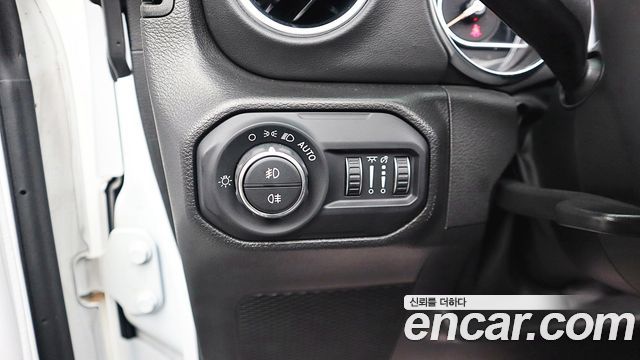 Jeep Wrangler (JL) 2.0 Overland Power Top 4Door 2023 — фото 22