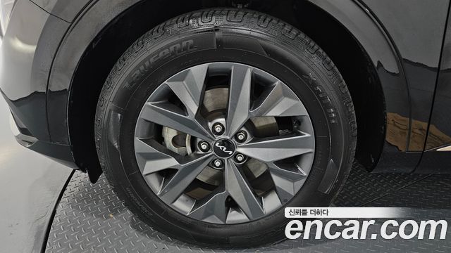 Kia Sportage (V) Gasoline 1.6 Turbo 2WD Nobleless 2023 — фото 5