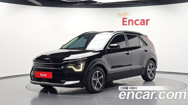 Kia Niro Signature 2022 — фото 1