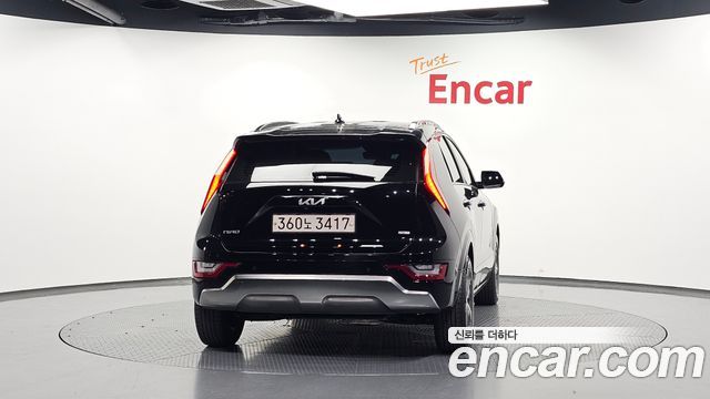 Kia Niro Signature 2022 — фото 4